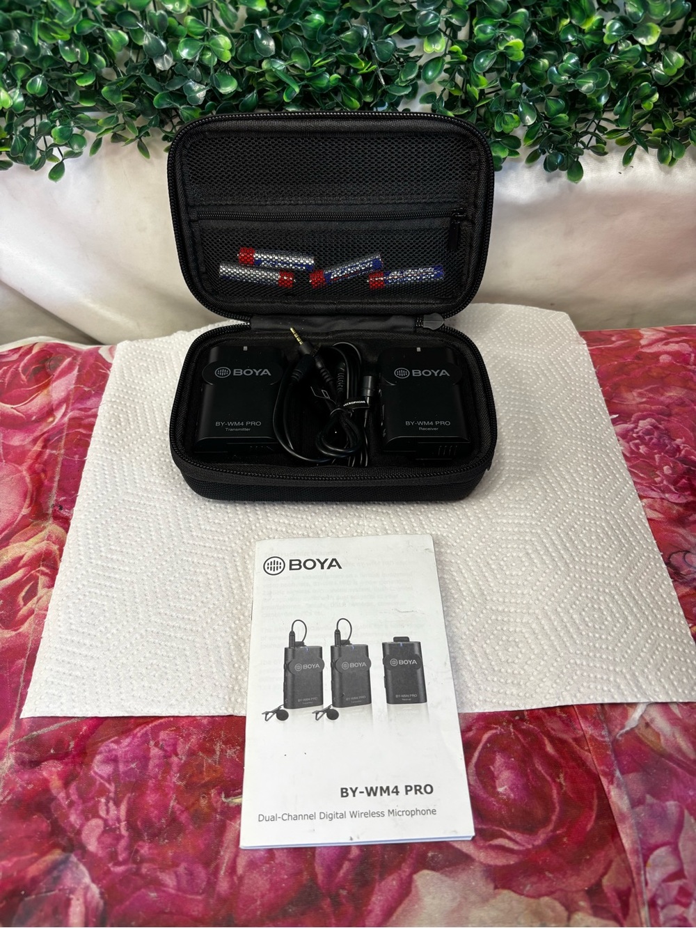 Boya BY-WM4 wireless microphones